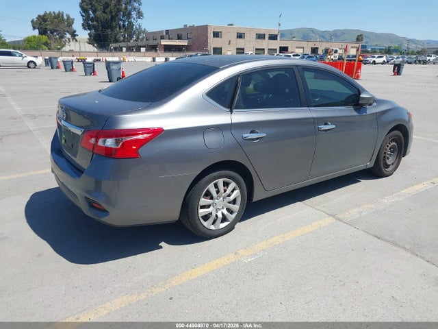 44908970 :رقم المزاد ، 3N1AB7AP0JY276935 vin ، 2018 Nissan Sentra S مزاد بيع