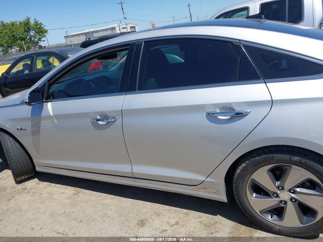 Hyundai Sonata Hybrid Limited 2017 KMHE34L16HA043882 Image 14