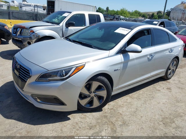 Hyundai Sonata Hybrid Limited 2017 KMHE34L16HA043882 Image 2