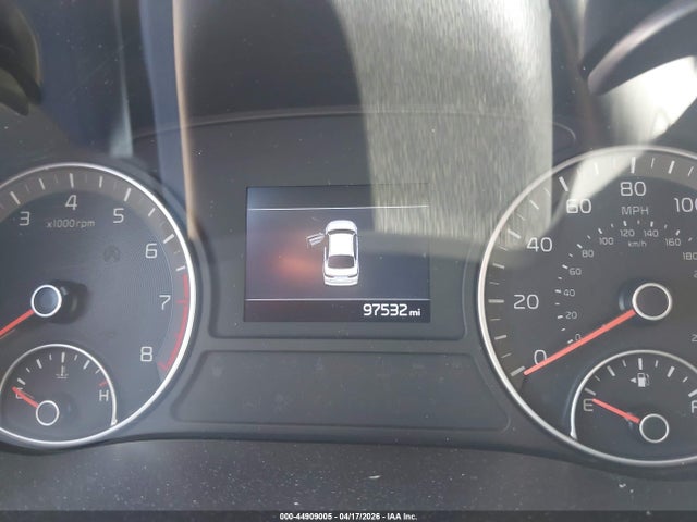 5XXGT4L30KG275470 KIA Optima Lx