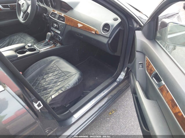 Aukcja sprzedaży 2013 Mercedes-benz C 300 Sport 4matic, vin: WDDGF8AB5DR243032, numer aukcji: 44909065