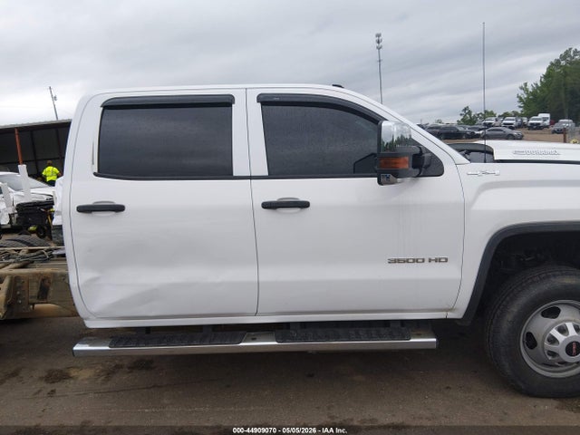 44909070 :رقم المزاد ، 1GD42TCY6KF139768 vin ، 2019 Gmc Sierra 3500hd Chassis مزاد بيع