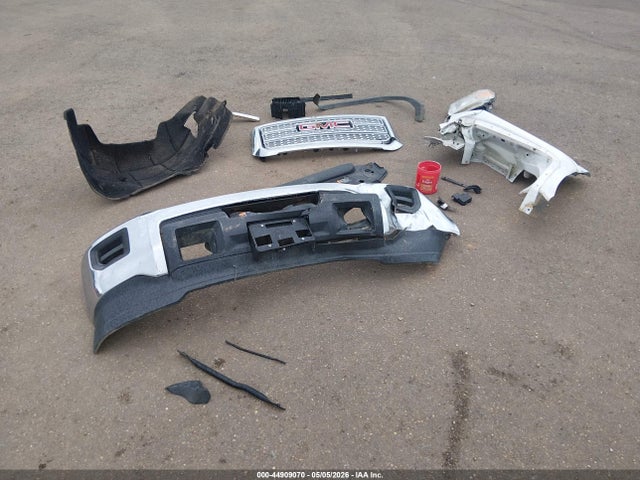 44909070 :رقم المزاد ، 1GD42TCY6KF139768 vin ، 2019 Gmc Sierra 3500hd Chassis مزاد بيع