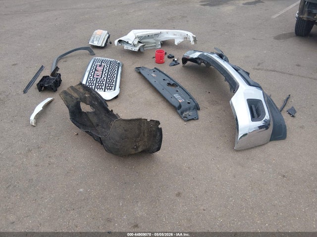 44909070 :رقم المزاد ، 1GD42TCY6KF139768 vin ، 2019 Gmc Sierra 3500hd Chassis مزاد بيع
