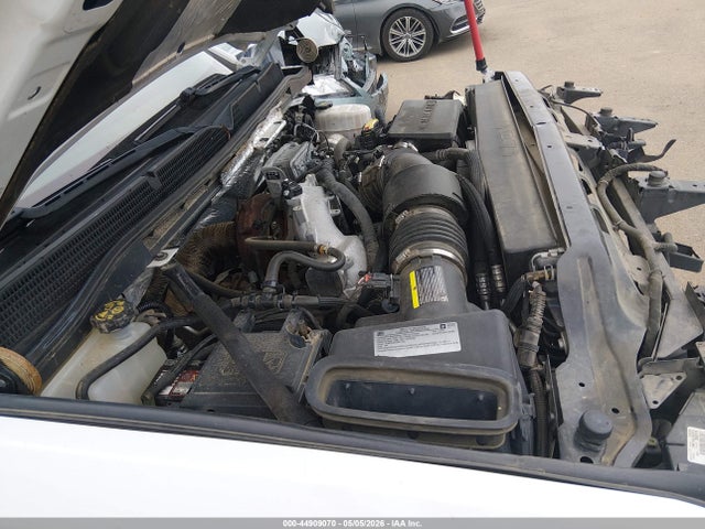 44909070 :رقم المزاد ، 1GD42TCY6KF139768 vin ، 2019 Gmc Sierra 3500hd Chassis مزاد بيع