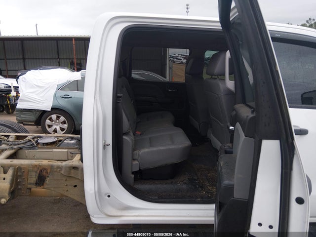 44909070 :رقم المزاد ، 1GD42TCY6KF139768 vin ، 2019 Gmc Sierra 3500hd Chassis مزاد بيع