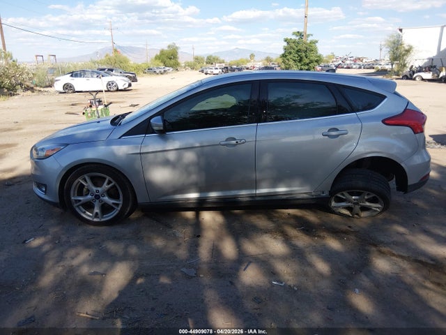 Ford Focus Titanium 2016 1FADP3N25GL312984 Image 14