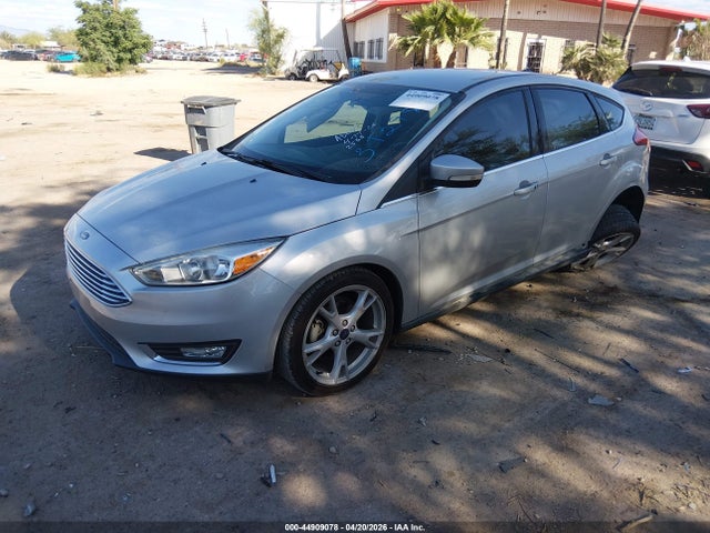 Ford Focus Titanium 2016 1FADP3N25GL312984 Image 2