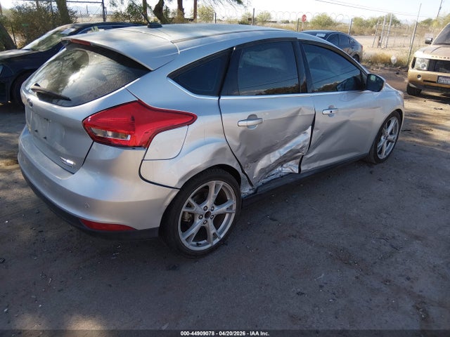 Ford Focus Titanium 2016 1FADP3N25GL312984 Image 4