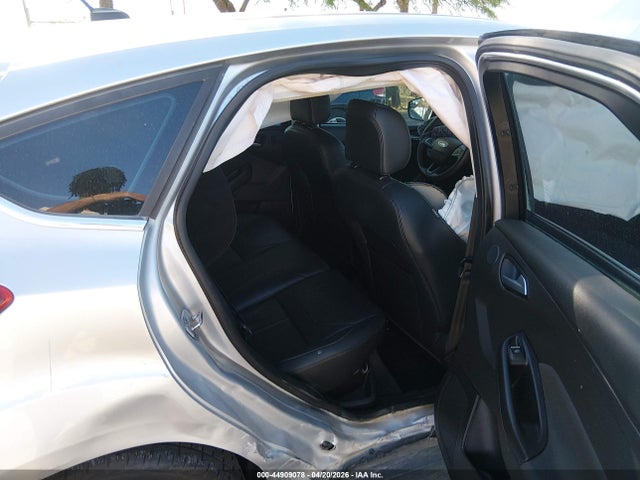 Ford Focus Titanium 2016 1FADP3N25GL312984 Image 8