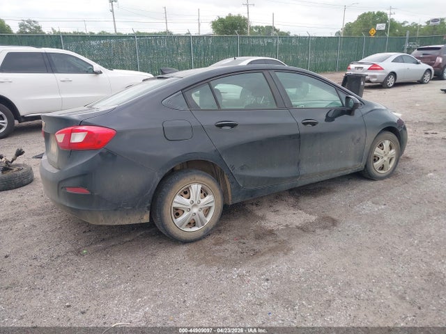 Chevrolet Cruze Ls Auto 2017 1G1BC5SM5H7125911 Image 4