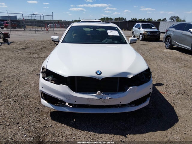 2018 Bmw 530i მანქანა იყიდება აუქციონზე, vin: WBAJA5C51JWA35909, აუქციონის ნომერი: 44909129