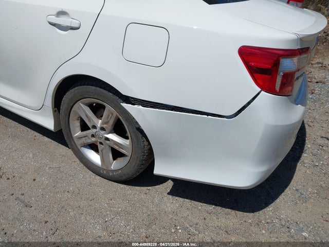 Aukcja sprzedaży 2014 Toyota Camry Se, vin: 4T1BF1FKXEU809863, numer aukcji: 44909228