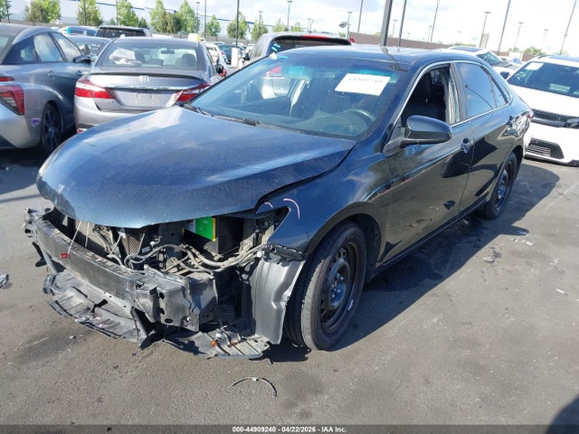 4T1BF1FK2FU001945 Toyota CAMRY SE