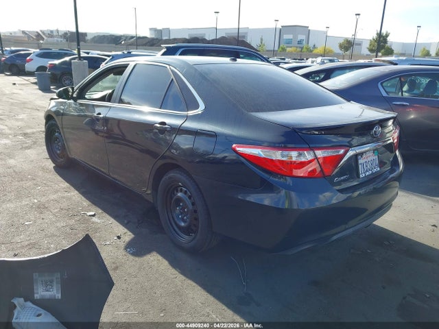 4T1BF1FK2FU001945 Toyota CAMRY SE