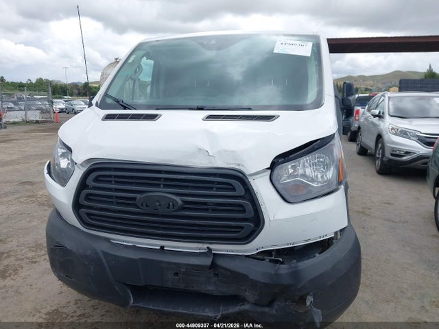 Ford Transit-150 2018 1FTYE1YM7JKA52460 Image 12
