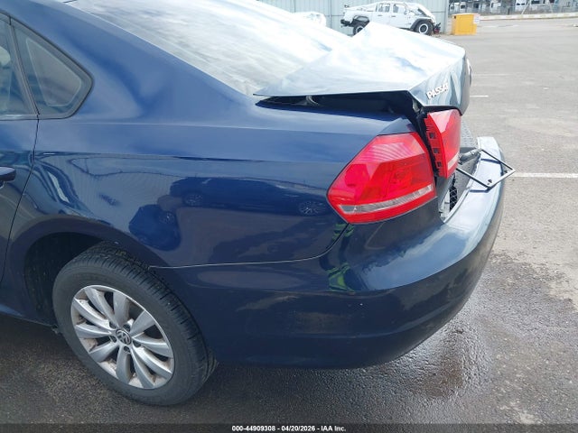 Aukcja sprzedaży 2015 Volkswagen Passat 1.8t Wolfsburg Edition, vin: 1VWAT7A30FC050494, numer aukcji: 44909308