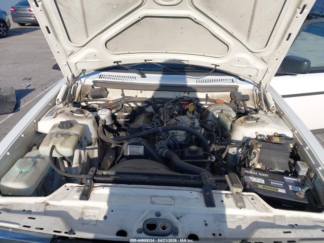 Продаж на аукціоні авто 1992 Volvo 240 Gl, vin: YV1AS8807N1471074, номер лоту: 44909334