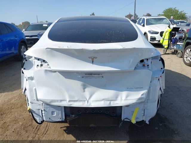 Продаж на аукціоні авто 2022 Tesla Model Y Long Range Dual Motor All-wheel Drive, vin: 7SAYGDEE1NF450178, номер лоту: 44909348