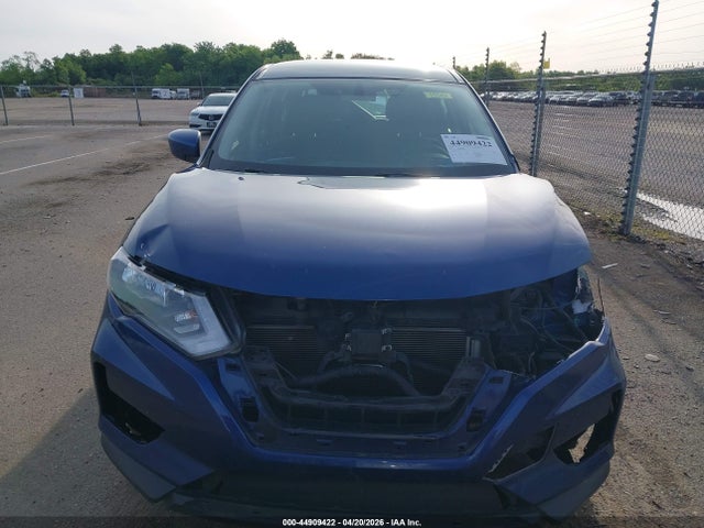 2018 Nissan Rogue S მანქანა იყიდება აუქციონზე, vin: KNMAT2MV0JP564088, აუქციონის ნომერი: 44909422