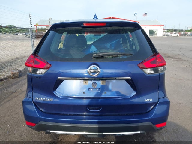 2018 Nissan Rogue S მანქანა იყიდება აუქციონზე, vin: KNMAT2MV0JP564088, აუქციონის ნომერი: 44909422