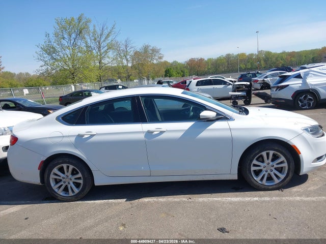 44909427 :رقم المزاد ، 1C3CCCAB0FN622684 vin ، 2015 Chrysler 200 Limited مزاد بيع