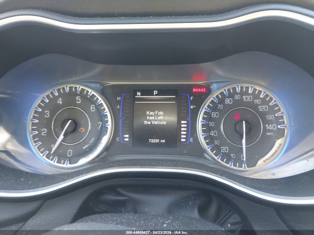 44909427 :رقم المزاد ، 1C3CCCAB0FN622684 vin ، 2015 Chrysler 200 Limited مزاد بيع