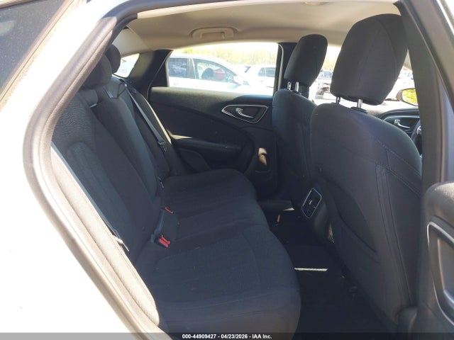 44909427 :رقم المزاد ، 1C3CCCAB0FN622684 vin ، 2015 Chrysler 200 Limited مزاد بيع