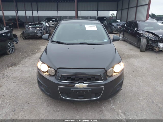 44909444 :رقم المزاد ، 1G1JC5SH7F4155568 vin ، 2015 Chevrolet Sonic Lt Auto مزاد بيع