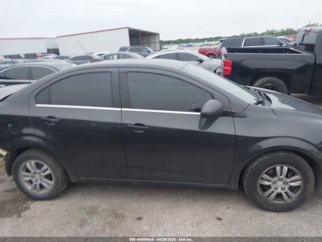 44909444 :رقم المزاد ، 1G1JC5SH7F4155568 vin ، 2015 Chevrolet Sonic Lt Auto مزاد بيع