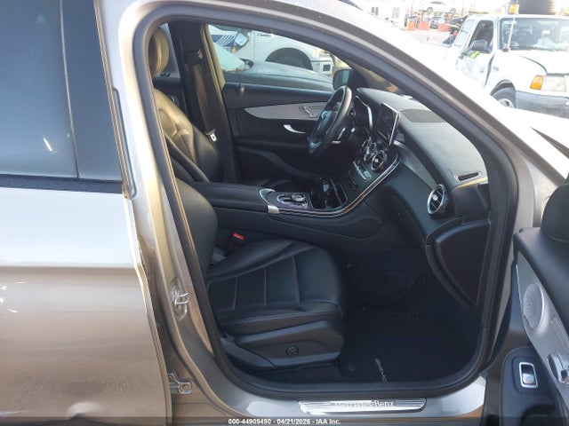 44909490 :رقم المزاد ، WDC0G4JB4KV179002 vin ، 2019 Mercedes-benz Glc 300 مزاد بيع