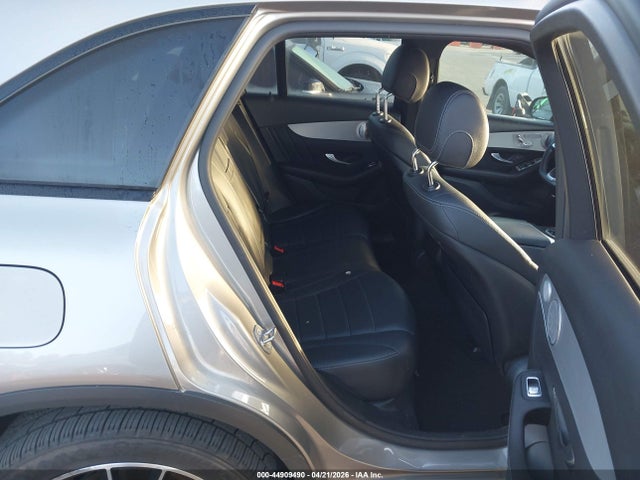 44909490 :رقم المزاد ، WDC0G4JB4KV179002 vin ، 2019 Mercedes-benz Glc 300 مزاد بيع