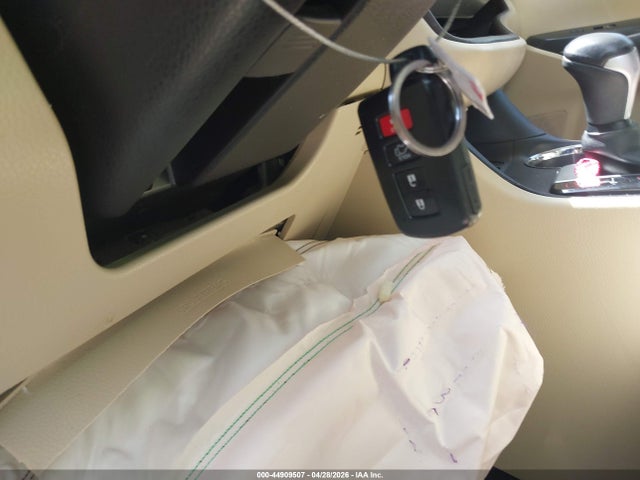 44909507 :رقم المزاد ، 5TDYZRFH9HS221258 vin ، 2017 Toyota Highlander Limited مزاد بيع