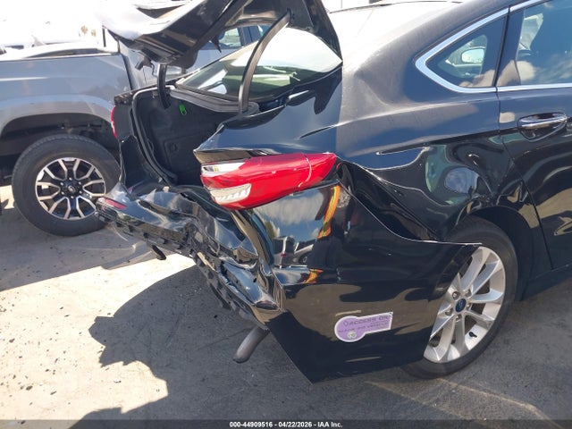 Ford Fusion Energi Titanium 2019 3FA6P0SUXKR200334 Image 18