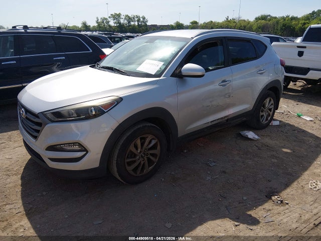 Hyundai TUCSON SE 2016 KM8J33A47GU145789 Image 2