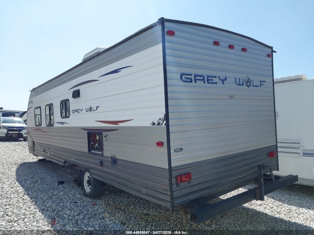 44909547 :رقم المزاد ، 4X4TCKB20FK025874 vin ، 2015 Forest River Grey Wolf مزاد بيع