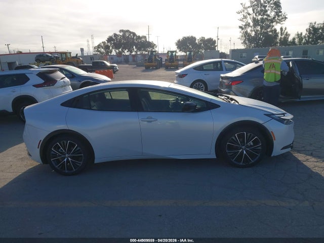 JTDACAAU6R3037164 Toyota PRIUS XLE