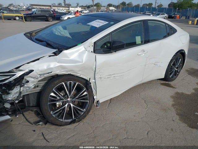 JTDACAAU6R3037164 Toyota PRIUS XLE