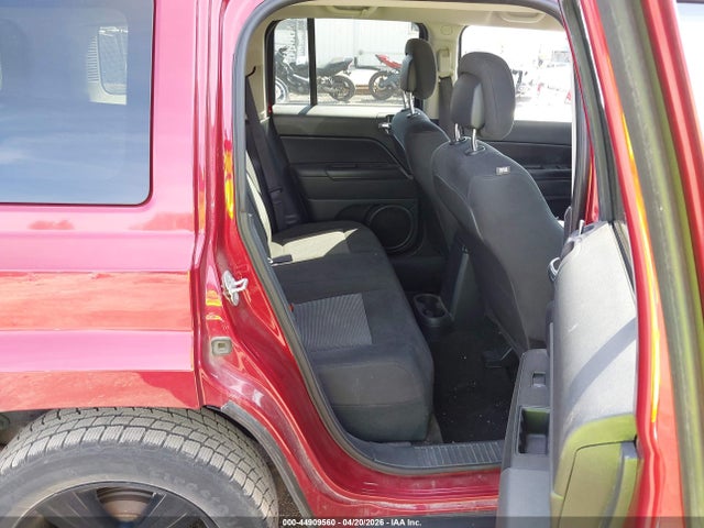 1C4NJPBA4FD430343 Jeep Patriot Altitude Edition