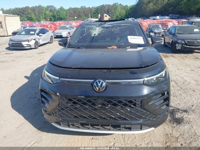 2025 Volkswagen Tiguan 2.0t Sel R-line მანქანა იყიდება აუქციონზე, vin: 3VVLR7RM9SM027121, აუქციონის ნომერი: 44909575