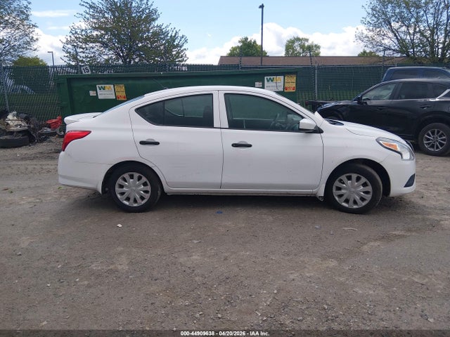 Nissan Versa 1.6 S 2019 3N1CN7AP8KL810486 Image 14