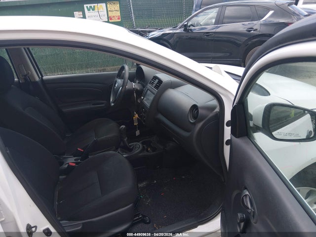 Nissan Versa 1.6 S 2019 3N1CN7AP8KL810486 Image 5