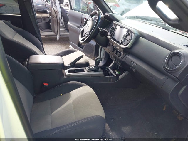 44909640 :رقم المزاد ، 3TMAZ5CN5MM159209 vin ، 2021 Toyota Tacoma Trd Sport مزاد بيع