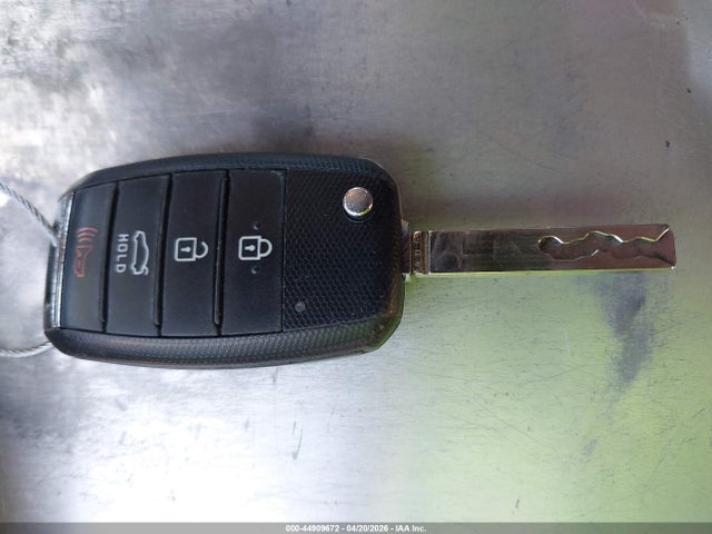 3KPA24AB5KE240953 KIA RIO S