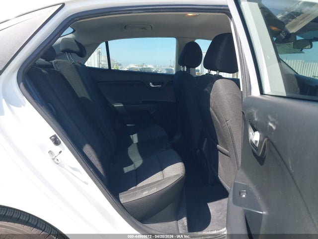 3KPA24AB5KE240953 KIA RIO S