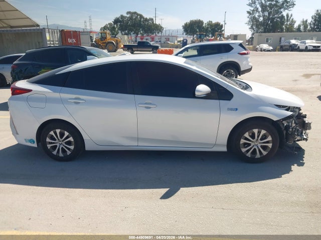 JTDKAMFP4N3223777 Toyota Prius Prime Xle