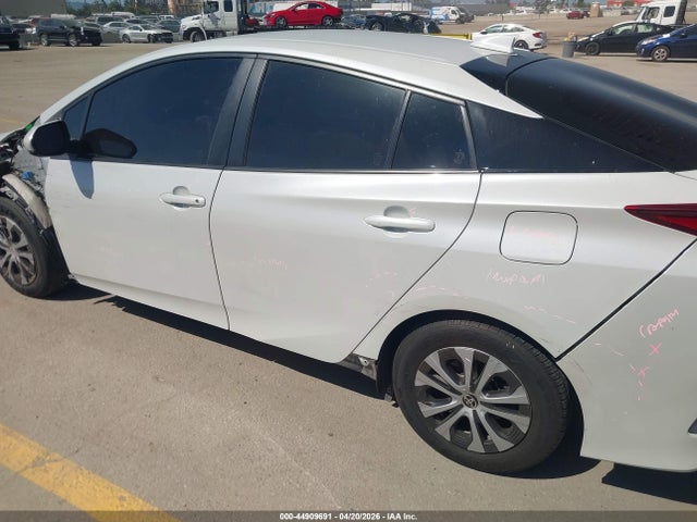 JTDKAMFP4N3223777 Toyota Prius Prime Xle