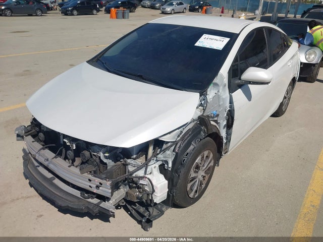 JTDKAMFP4N3223777 Toyota Prius Prime Xle