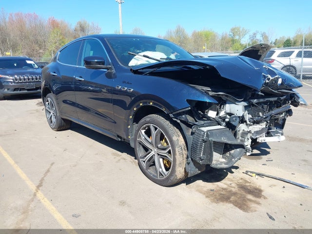 Продаж на аукціоні авто 2022 Maserati Levante Modena, vin: ZN661YUM6NX386472, номер лоту: 44909758