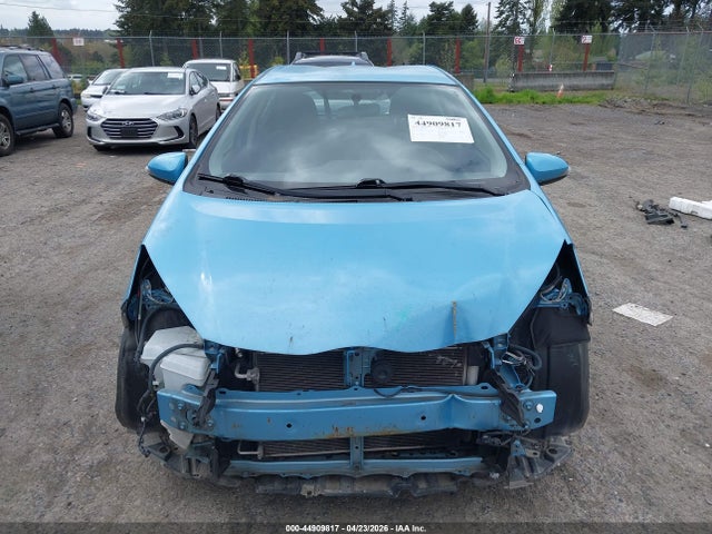 Toyota Prius C Two 2015 JTDKDTB39F1093772 Image 13
